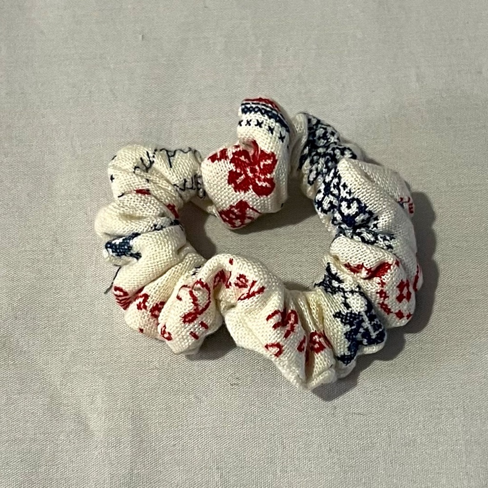 Small Hair Scrunchie
